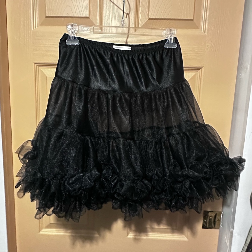 #1283 Black Tulle Skirt/ Crinoline, used under my Pirate Costume. Sz L/XL